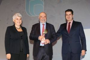 Η GENESIS Pharma διακρίθηκε στα Growth Awards  στην κατηγορία Εταιρική Κοινωνική Ευθύνη