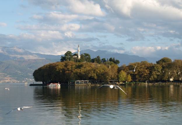 Γιάννενα, ιστορίες δίπλα στην λίμνη